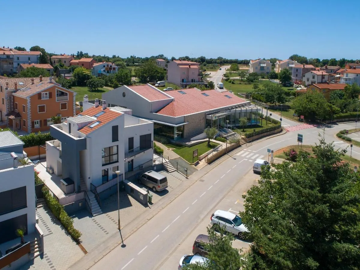 Apartments Elle & Alina Funtana